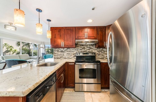 Waikiki Condo | Splendid 2BD w/One FREE Parking