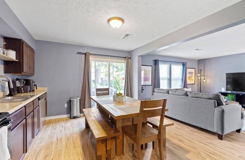 Wayne House | Splendid 4 Bed/2.5 Bath- Near Speedway