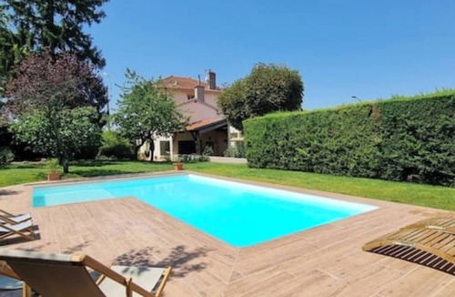 Perica - Village Villa | Splendid 6 bed villa 240m², 15 min from Lyon