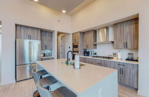 North Valley House | Splendid Balloon Fiesta House w/Hot Tub