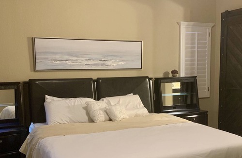 Biggs Field House | Splendid Casa Española - Excellent Area!