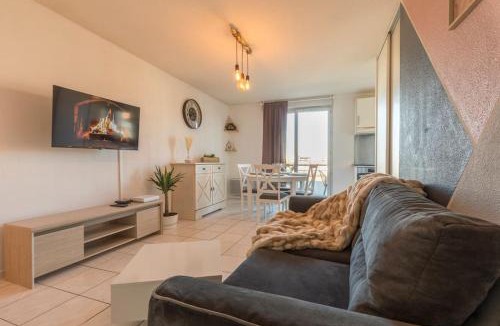 Saint - Martin - du - Touch Apartment | Splendid et cosy T2 terrasse, Airbus et Aéroport