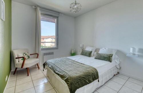 Saint - Martin - du - Touch Apartment | Splendid et cosy T2 terrasse, Airbus et Aéroport