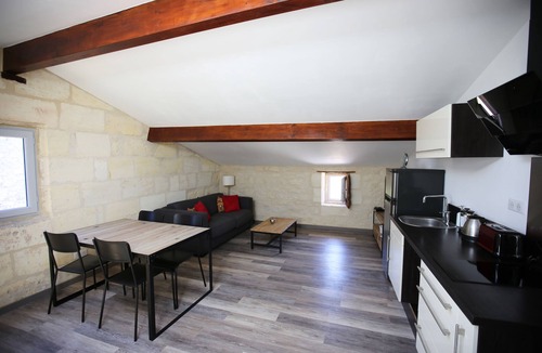 Saint-Germain-Du-Puch Other | Splendid vacation in vineyard