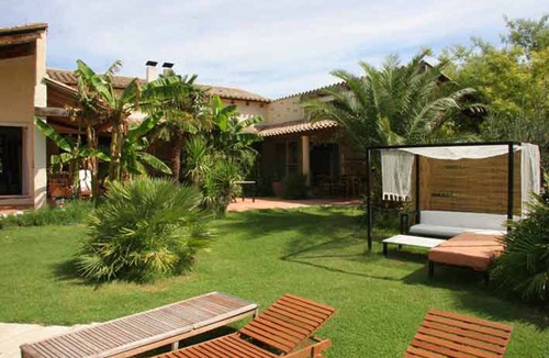 Nyls House | Splendid Modern Catalan mansion in the quiet 16 pers