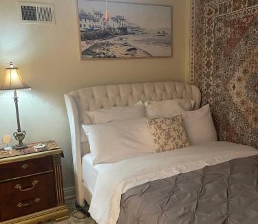 Airport Township House | Splendid Room in House 10 mins to Airport
