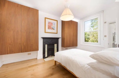 North Kensington House | Splendid, Spacious Centrally Located Townhouse