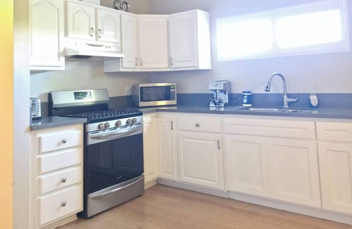 Mid-Wilshire House | Splendid Spacious Stay in Miracle Mile District