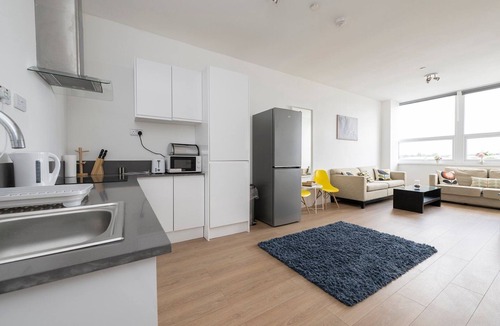 Smethwick Apartment | Splendid stay in West Bromwich