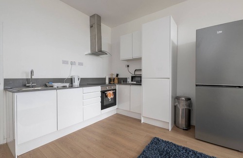 Smethwick Apartment | Splendid stay in West Bromwich