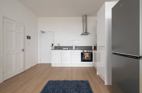 Smethwick Apartment | Splendid stay in West Bromwich