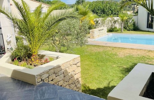 Bagnols-sur-Ceze House | Splendid villa with heated pool