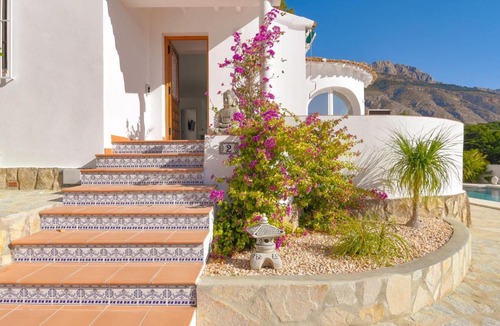 Bernia Villa | Splendid Villa in Altea with Private Swimming Pool