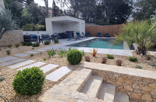 Les 3 Ponts Villa | Splendid villa & private pool. Gard, Nîmes.