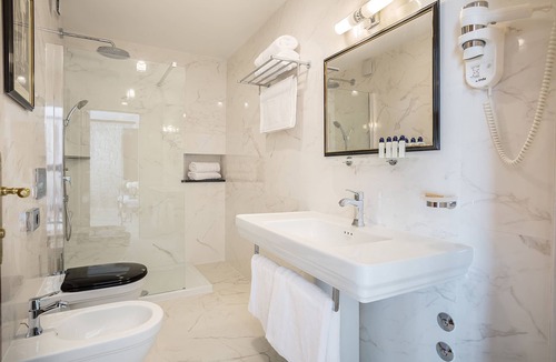 Split Bed & Breakfast | Splendida Palace