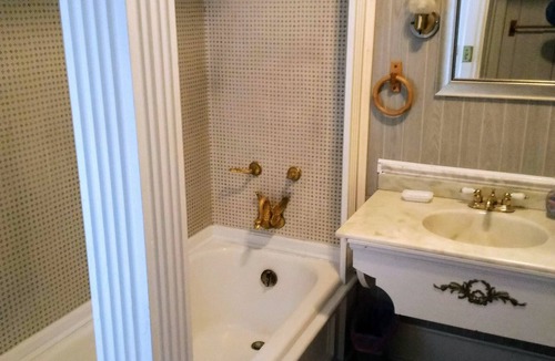 Norwich Bed & Breakfast | Splendor Inn Bed & Breakfast