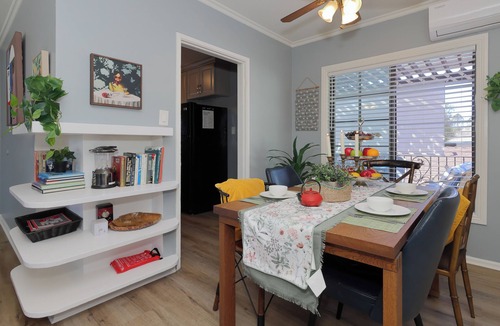 Santa Ana Apartment | Splendorous Style 2B1B Home Near Disneyland