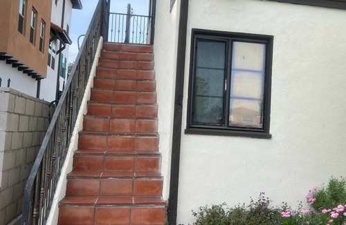 Santa Ana Apartment | Splendorous Style 2B1B Home Near Disneyland
