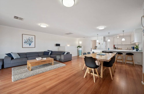 Christies Beach House | Splendour on Esplanade