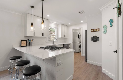 Demere Park House | Splish Splash sleeps 8, with Pool