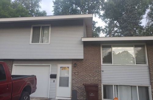 Robbinsdale House | split level 4-bedroom 2-bath duplex