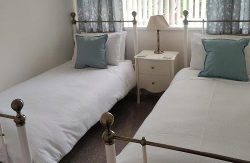 Skegby House | Split Level Bungalow - Sleeps4 - Close to walks