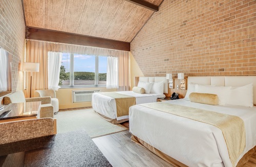 Lake Harmony Resort | Split Rock Resort
