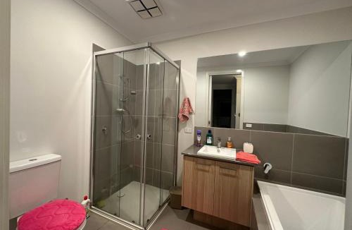 Tarneit House | Splitsvilla