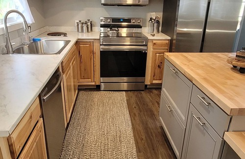 Thorpe Westwood House | Spokane Chalet quiet, secluded yet close to everything with a ski theme