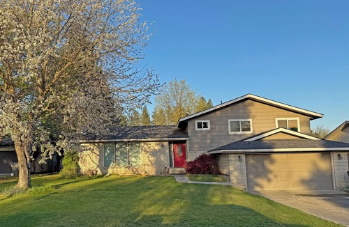 Fairwood House | Spokane Indoor Pool Home