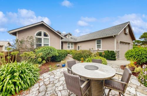 Harbor House | Sporthaven Beach House