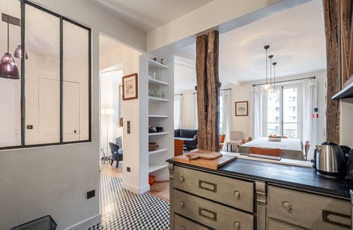 Villa Montmorency Apartment | Sporting Glory, by Veeve