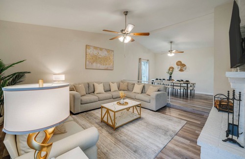Grand Prairie House | Sports Fan Grand Prairie Base for Families!