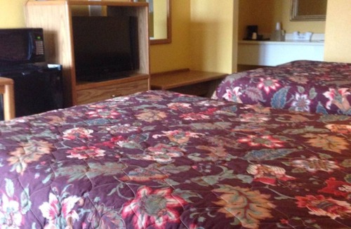 Antlers Hotel | Sportsman Inn and Suites