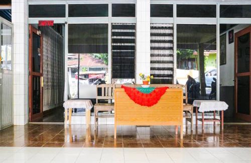 Kupang Hotel | SPOT ON 91212 Hotel Kelimutu