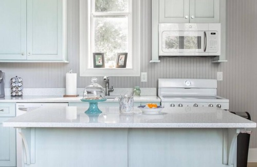 Franklin House | Spotless Cottage in Gorgeous Setting, Pet Friendly