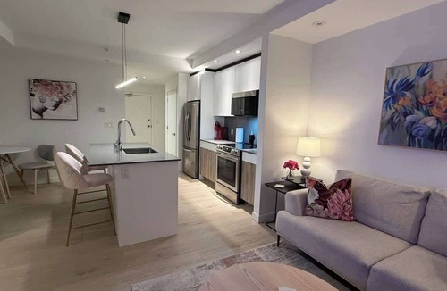 North End Apartment | Spotless modern & bright 1 BR in North End Halifax