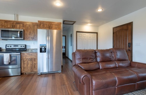 Freedom Cabin | Spotted Moon Ranch - River Front - One Bedroom King Cabin