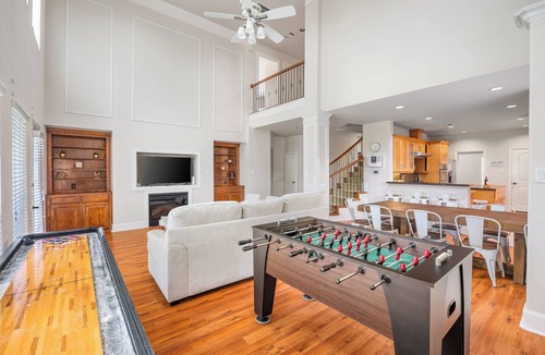 Richardson House | Sprawling 7 Bedroom Home w/Gamerooms