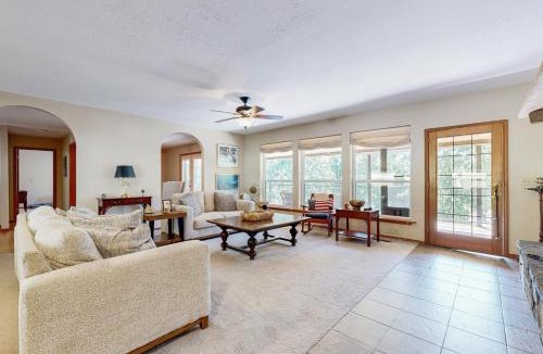 Hoyt House | Sprawling Eufaula Lake Sanctuary w/Dock!