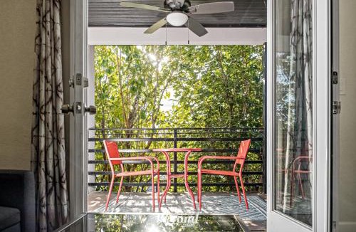Denver Heights House | Sprawling Home w Rooftop Spot