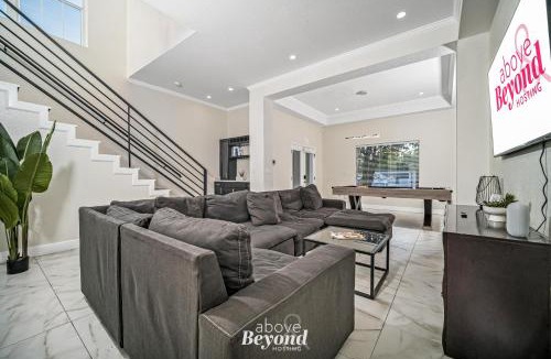 Denver Heights House | Sprawling Home w Rooftop Spot