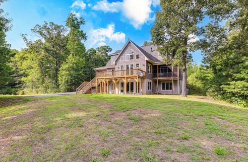 Wicomico Church House | Sprawling Lancaster Home ~ 6 Mi to Kilmarnock!