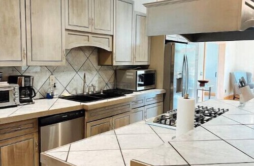 Durham House | Sprawling Mountainside Retreat w Hot Tub!