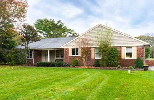 Whitesboro House | Sprawling Rancher- in-ground Heated Pool W/Hot Tub