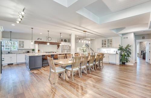 Lake Delton Villa | Sprawling Wisconsin Dells Home with Deck and Fire Pit