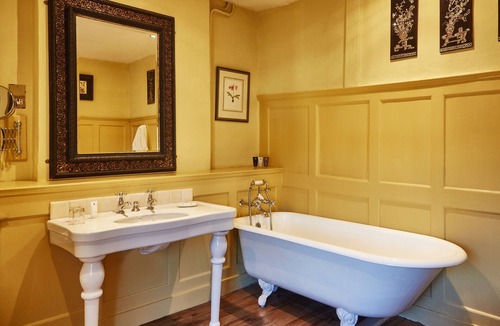 Midhurst Hotel | Spread Eagle Hotel and Spa