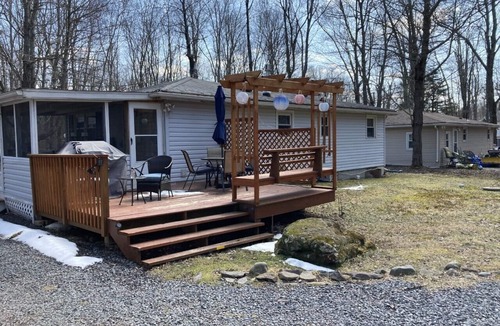 Pocono Lake Cottage | Spring and summer are right around the corner!