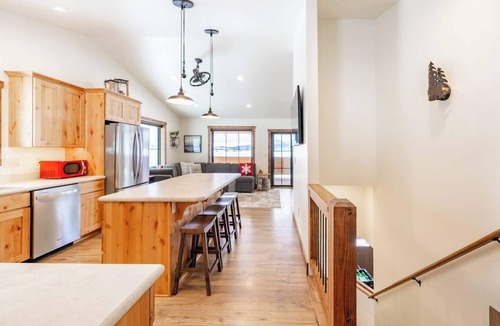 Georgetown Cabin | Spring at the Lake available now!