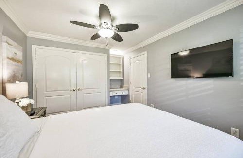 Spring Branch West House | Spring Branch Fast WiFi 2 Kings Sleeps 8